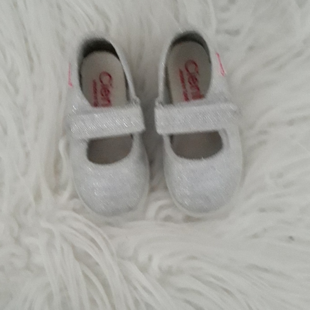 Shoe - Picture 2 of 3